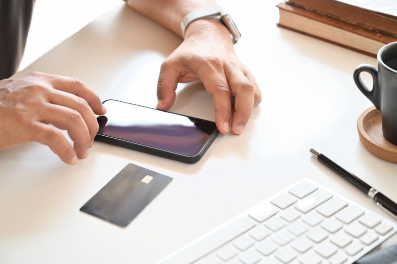 Tecnologia para bancos em escala e com governança